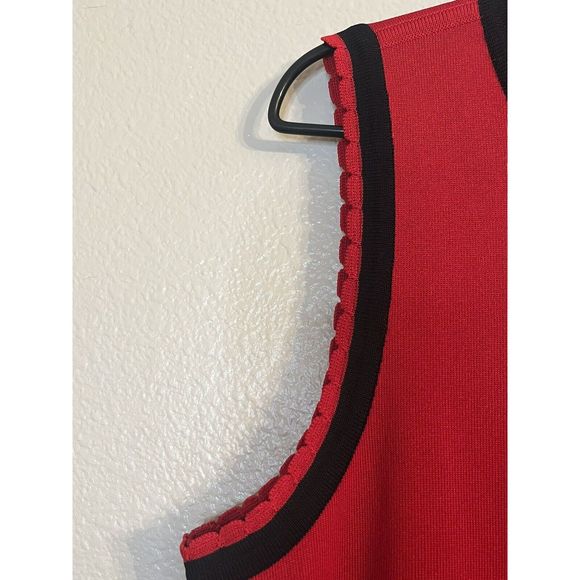 Exclusively Misook Size XL Red Black Trim Knitted Acrylic Side Slit Top - Picture 4 of 6